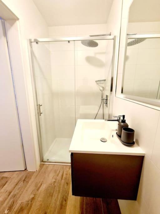 Appartement Luxury One Bedroom With Free Parking Luxemburg