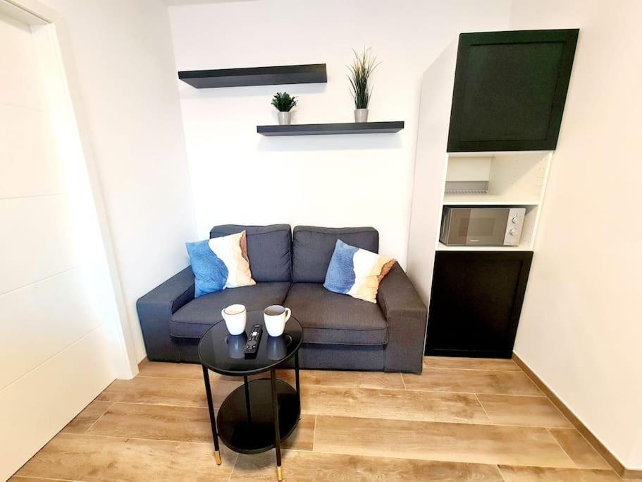 Luxury One Bedroom With Free Parking Appartement *